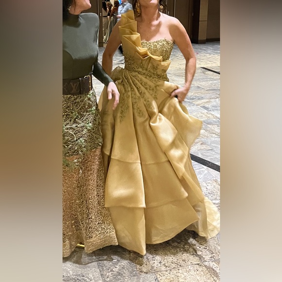 Maison Alexandrine couture gown size 2 runway pageant wedding dress beaded - Picture 5 of 10